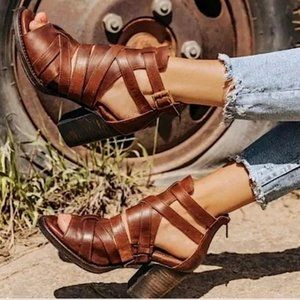 Freebird Claw Cognac Size 9